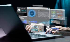 【2024年】データエンジニアの求人数が多い媒体とは？ | データサイエンティストとの違いや人気の高さも合わせて解説